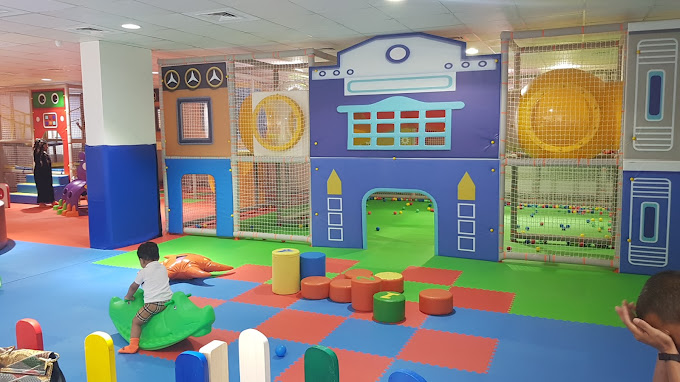 منطقة الألعاب الداخلية Indoor Playground.