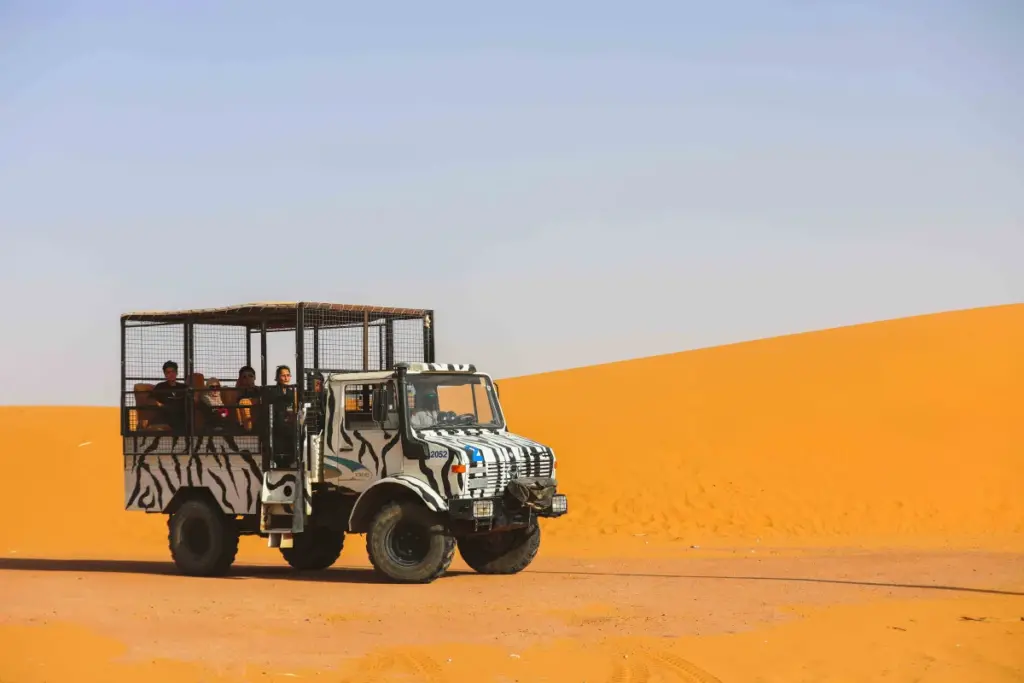 التجول بالسيارة حجز تذاكر سفاري الرياض.