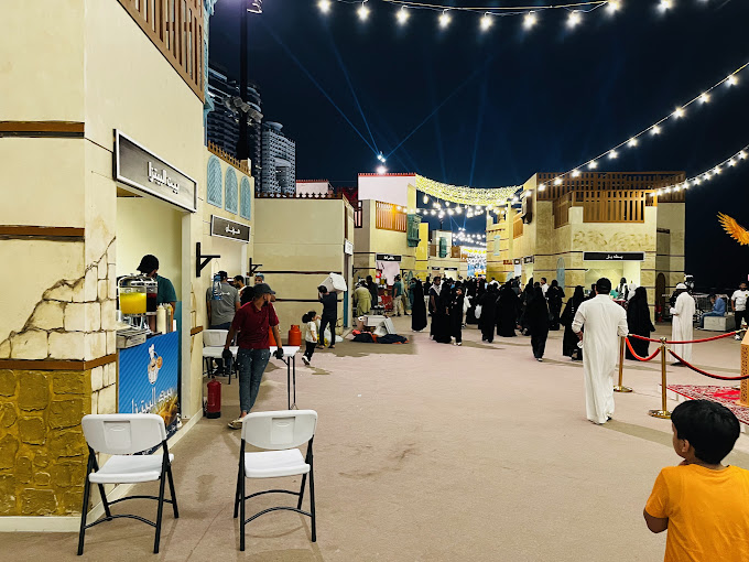ركن المطاعم التقليدية في آرت بروميناد