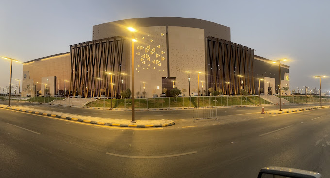 ملعب المملكة ارينا الرياض من الخارج